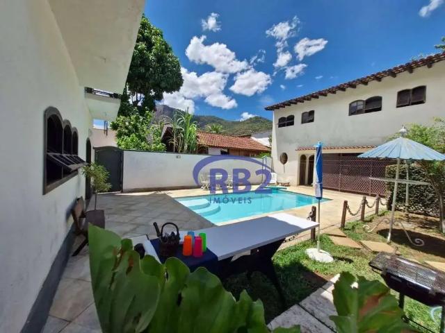 Casa / Sobrado para Venda em Niterói/RJ São Francisco 5 Quartos