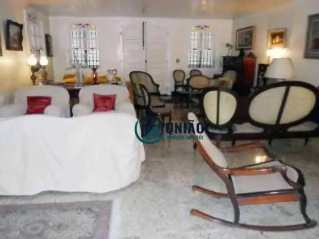 Casa / Sobrado para Venda em Niterói/RJ São Francisco 5 Quartos