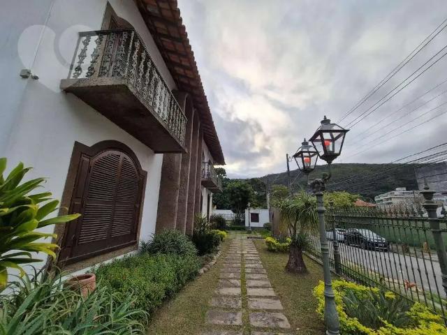Casa / Sobrado para Venda em Niterói/RJ São Francisco 5 Quartos