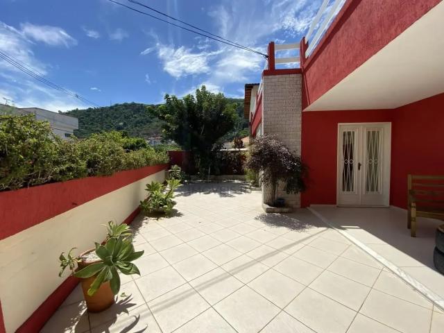 Casa / Sobrado para Venda em Niterói/RJ São Francisco 5 Quartos