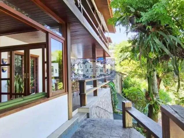 Casa / Sobrado para Venda em Niterói/RJ São Francisco 5 Quartos