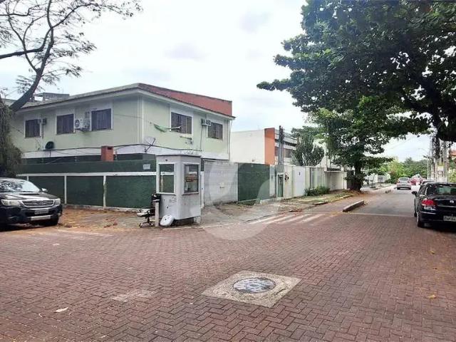 Casa / Sobrado para Venda em Niterói/RJ São Francisco 6 Quartos
