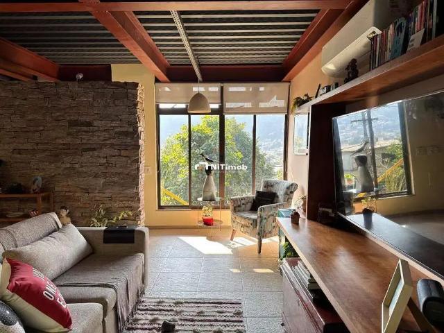 Casa / Sobrado para Venda em Niterói/RJ São Francisco 2 Quartos