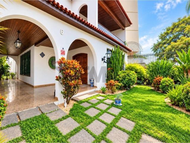 Casa / Sobrado para Venda em Niterói/RJ São Francisco 3 Quartos