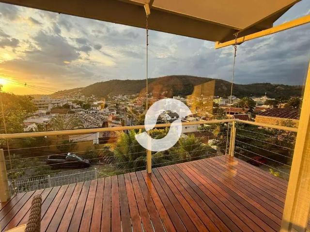 Casa / Sobrado para Venda em Niterói/RJ São Francisco 3 Quartos