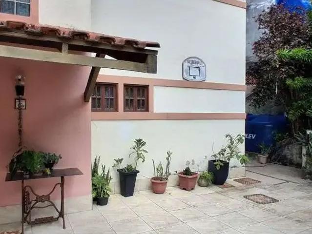 Casa / Sobrado para Venda em Niterói/RJ Santa Rosa 6 Quartos