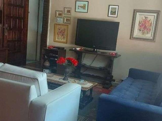 Casa / Sobrado para Venda em Niterói/RJ Santa Rosa 6 Quartos