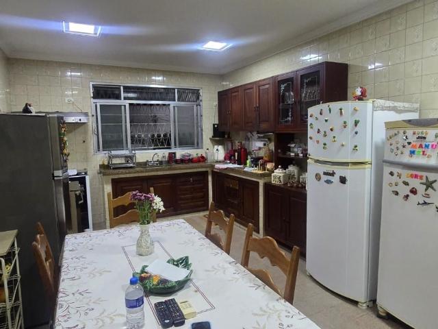Casa / Sobrado para Venda em Niterói/RJ Santa Rosa 3 Quartos