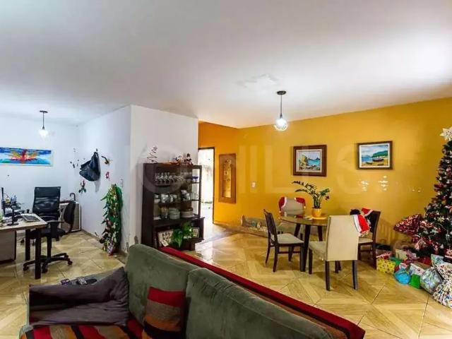 Casa / Sobrado para Venda em Niterói/RJ Santa Rosa 3 Quartos