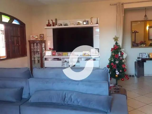 Casa / Sobrado para Venda em Niterói/RJ Santana 6 Quartos
