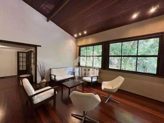 Casa / Sobrado para Venda em Niterói/RJ Pendotiba 4 Quartos