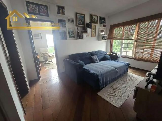 Casa / Sobrado para Venda em Niterói/RJ Pendotiba 4 Quartos