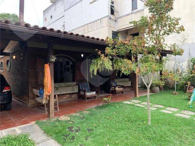 Casa / Sobrado para Venda em Niterói/RJ Piratininga 4 Quartos