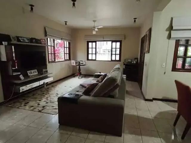 Casa / Sobrado para Venda em Niterói/RJ Piratininga 4 Quartos