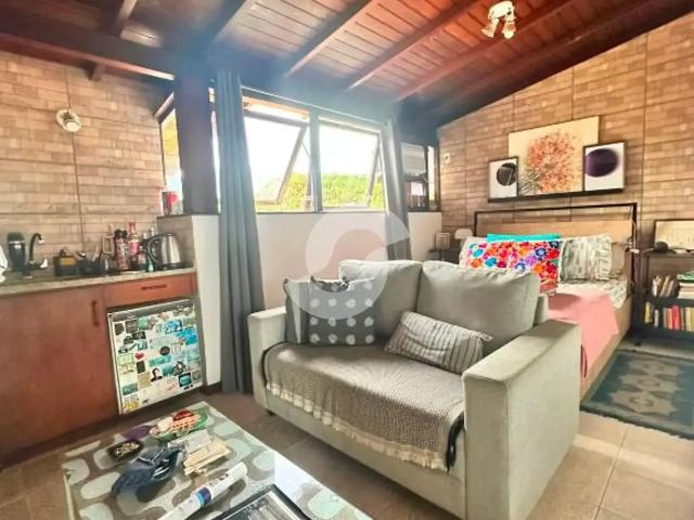 Casa / Sobrado para Venda em Niterói/RJ Piratininga 5 Quartos