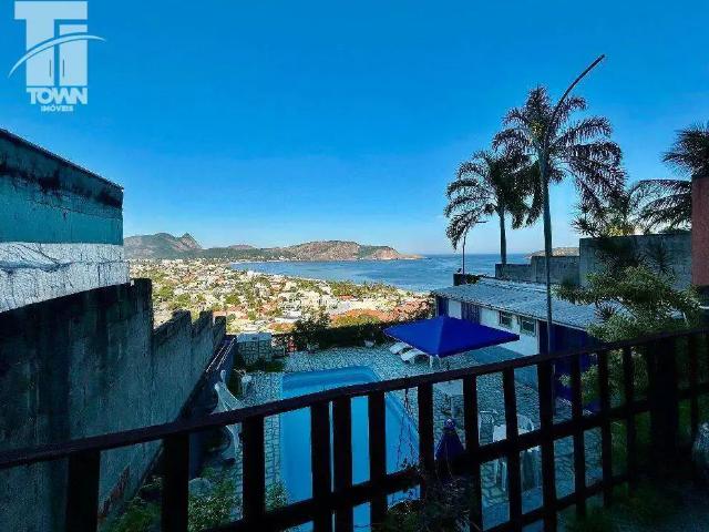 Casa / Sobrado para Venda em Niterói/RJ Piratininga 9 Quartos