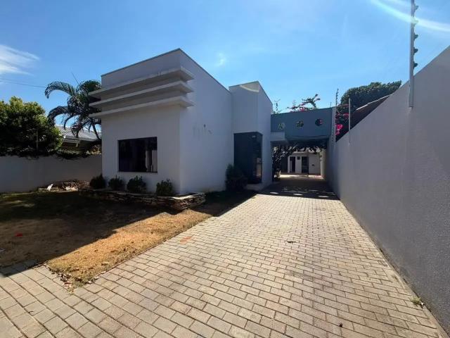 Casa / Sobrado para Venda em Nova Mutum/MT Jardim 4 Quartos