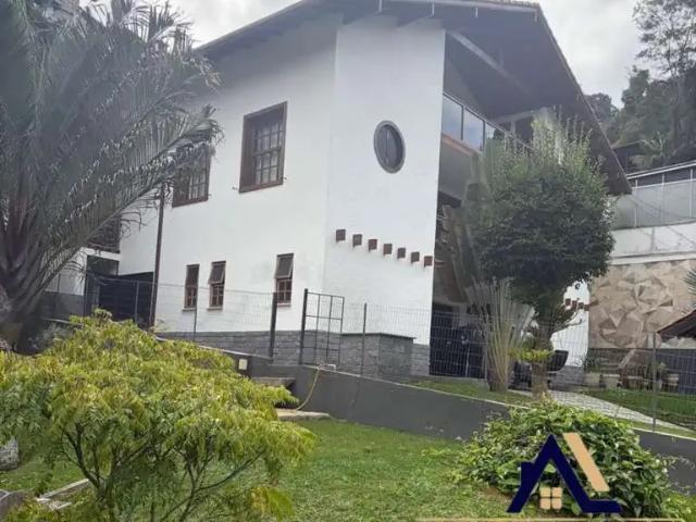 Casa / Sobrado para Venda em Nova Friburgo/RJ Centro 5 Quartos