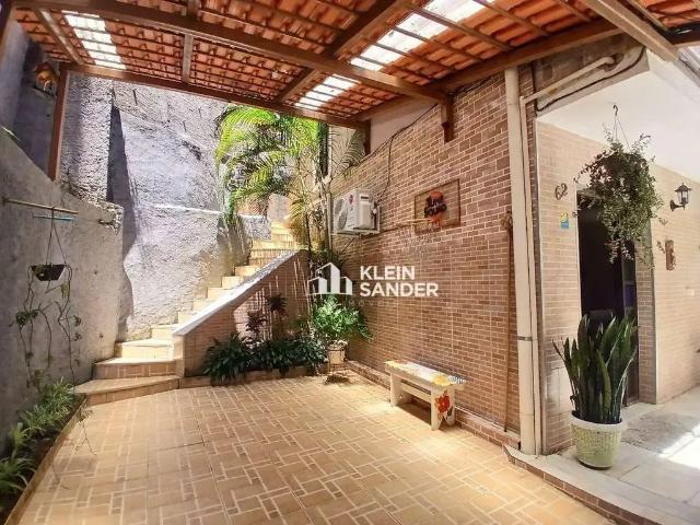 Casa / Sobrado para Venda em Nova Friburgo/RJ Braunes 4 Quartos
