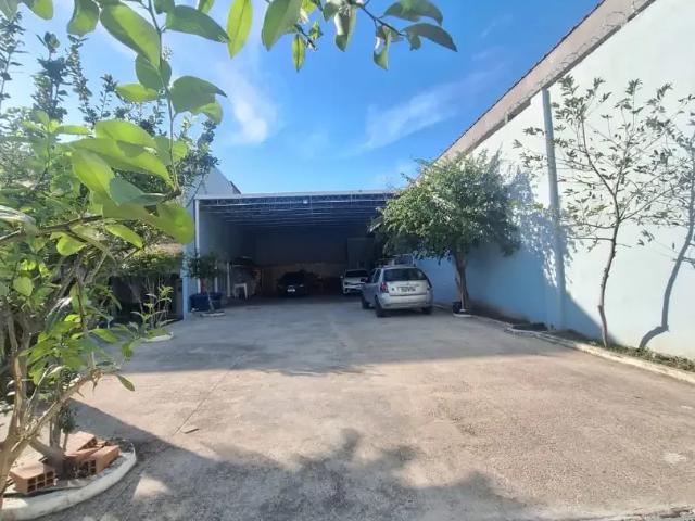 Casa / Sobrado para Venda em Nova Iguaçu/RJ Maria da Luz 4 Quartos