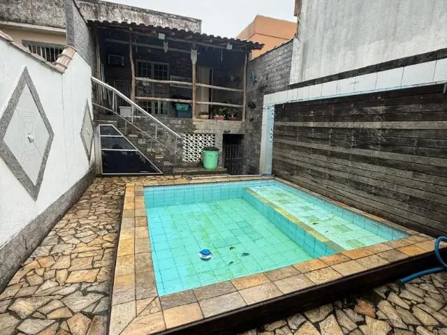 Casa / Sobrado para Venda em Nova Iguaçu/RJ Maria da Luz 2 Quartos