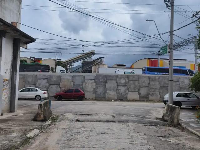 Casa / Sobrado para Venda em Nova Iguaçu/RJ Andrade Araújo 2 Quartos