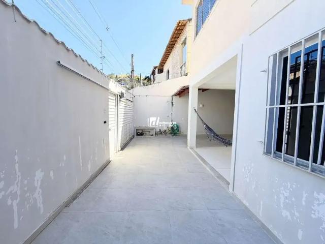 Casa / Sobrado para Venda em Nova Iguaçu/RJ Caonze 4 Quartos