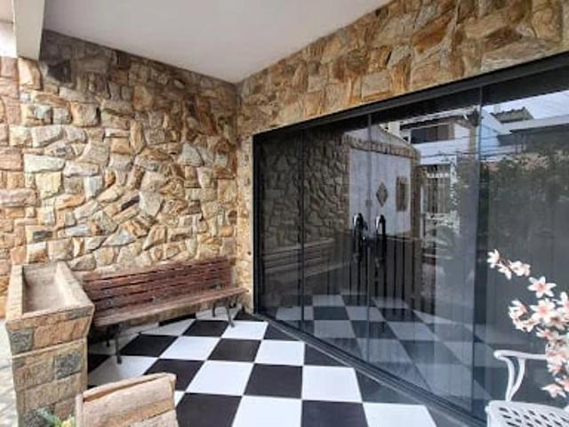 Casa / Sobrado para Venda em Nova Iguaçu/RJ Califórnia 4 Quartos