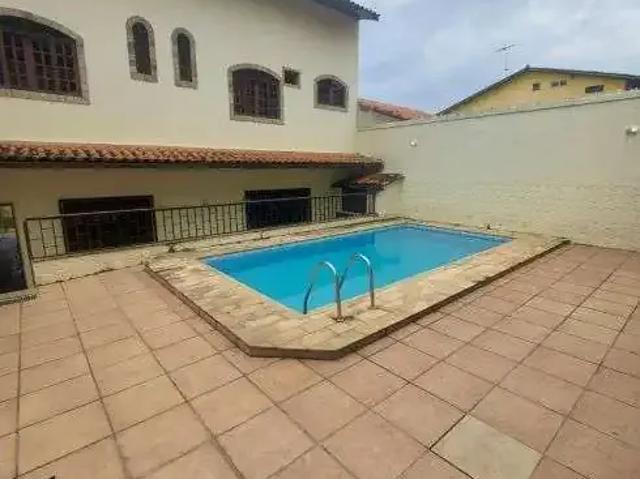 Casa / Sobrado para Venda em Nova Iguaçu/RJ Califórnia 4 Quartos