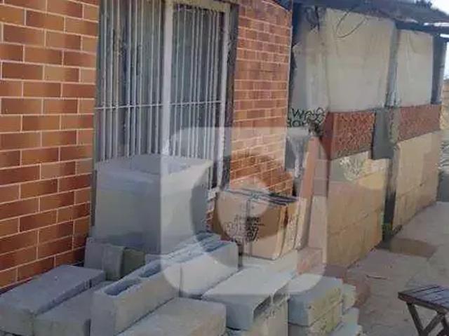 Casa / Sobrado para Venda em Nova Iguaçu/RJ Carmari 6 Quartos