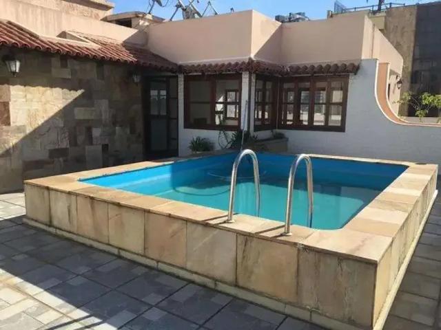 Casa / Sobrado para Venda em Nova Iguaçu/RJ Centro 4 Quartos