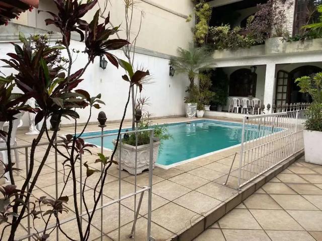 Casa / Sobrado para Venda em Nova Iguaçu/RJ Centro 3 Quartos