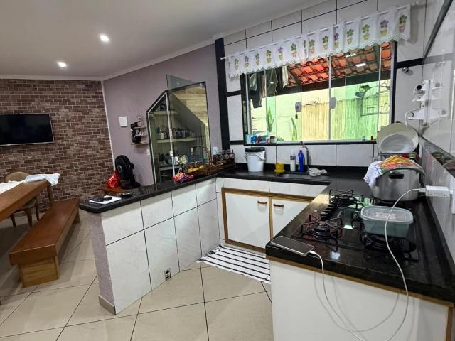 Casa / Sobrado para Venda em Nova Iguaçu/RJ Comendador Soares 2 Quartos