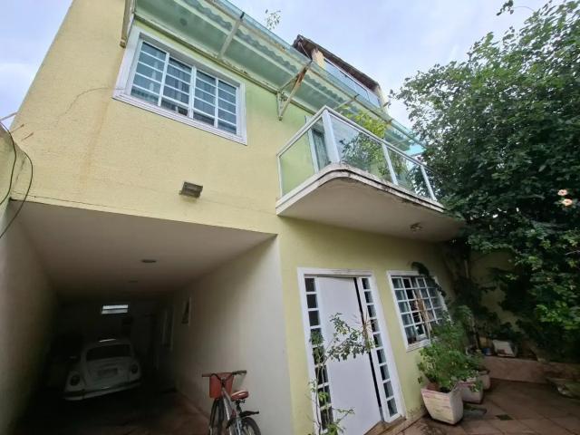 Casa / Sobrado para Venda em Nova Iguaçu/RJ Da Luz 4 Quartos