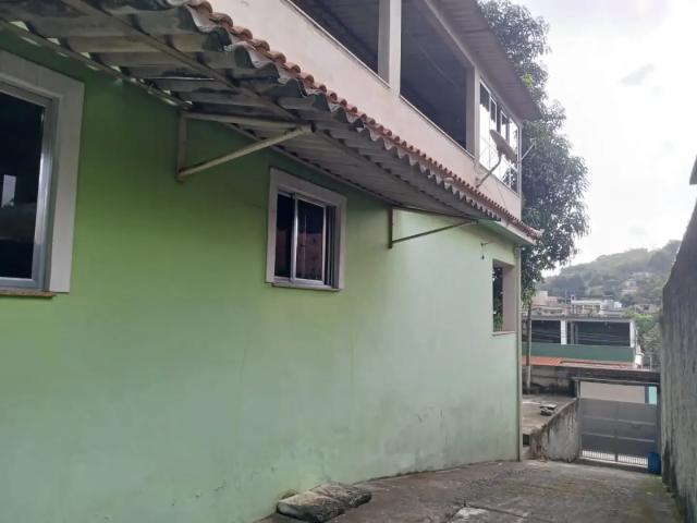 Casa / Sobrado para Venda em Nova Iguaçu/RJ Jardim Corumbá 3 Quartos