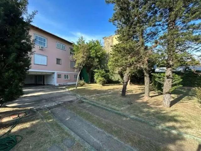 Casa / Sobrado para Venda em Nova Iguaçu/RJ Jardim Iguaçu 5 Quartos