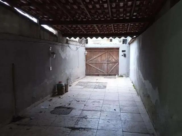 Casa / Sobrado para Venda em Nova Iguaçu/RJ Palhada 2 Quartos