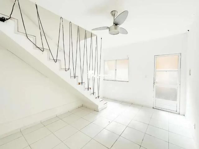 Casa / Sobrado para Venda em Nova Iguaçu/RJ Ponto Chic 2 Quartos
