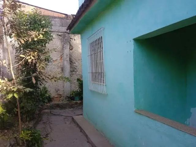 Casa / Sobrado para Venda em Nova Iguaçu/RJ Valverde 2 Quartos