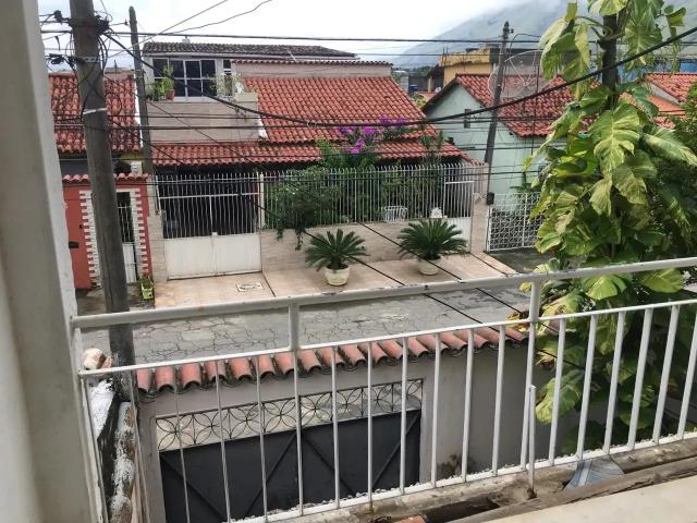 Casa / Sobrado para Venda em Nova Iguaçu/RJ Valverde 4 Quartos