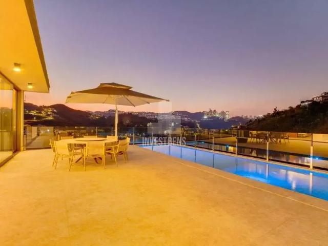Casa / Sobrado para Venda em Nova Lima/MG Vale dos Cristais 5 Quartos