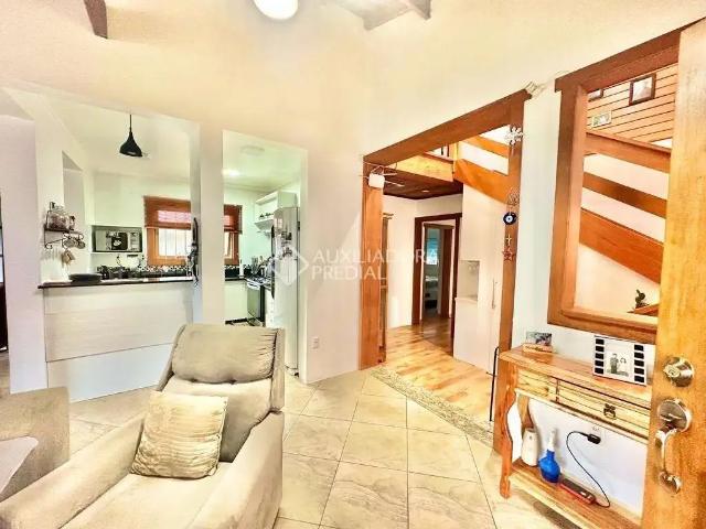 Casa / Sobrado para Venda em Novo Hamburgo/RS Canudos 4 Quartos