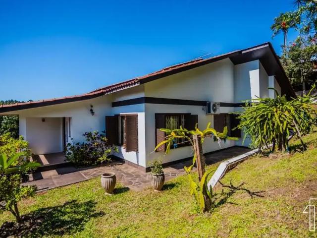 Casa / Sobrado para Venda em Novo Hamburgo/RS Ideal 4 Quartos
