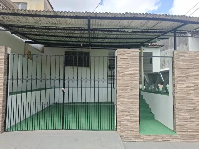 Casa / Sobrado para Venda em Olinda/PE Ouro Preto 2 Quartos