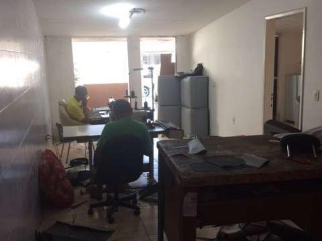 Casa / Sobrado para Venda em Olinda/PE Peixinhos 2 Quartos