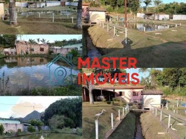 Casa / Sobrado para Venda em Onça de Pitangui/MG Centro 6 Quartos
