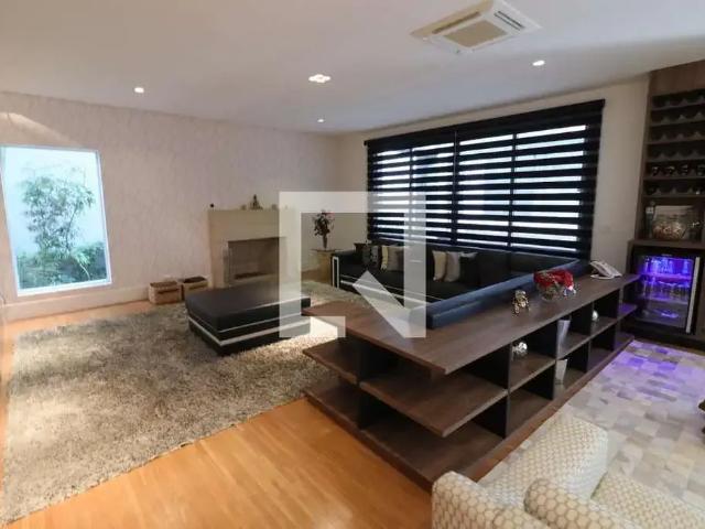 Casa / Sobrado para Venda em Osasco/SP Umuarama 4 Quartos