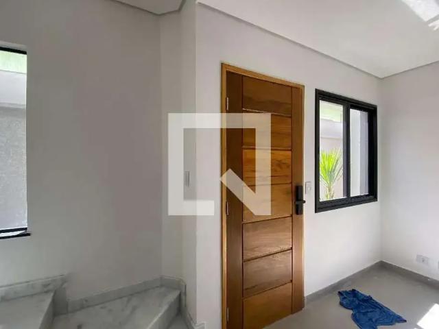 Casa / Sobrado para Venda em Osasco/SP Jardim das Flores 2 Quartos