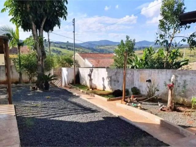 Casa / Sobrado para Venda em Ouro Fino/MG Centro 3 Quartos