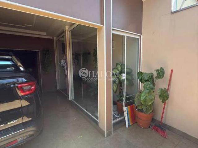 Casa / Sobrado para Venda em Paiçandu/PR Centro 3 Quartos